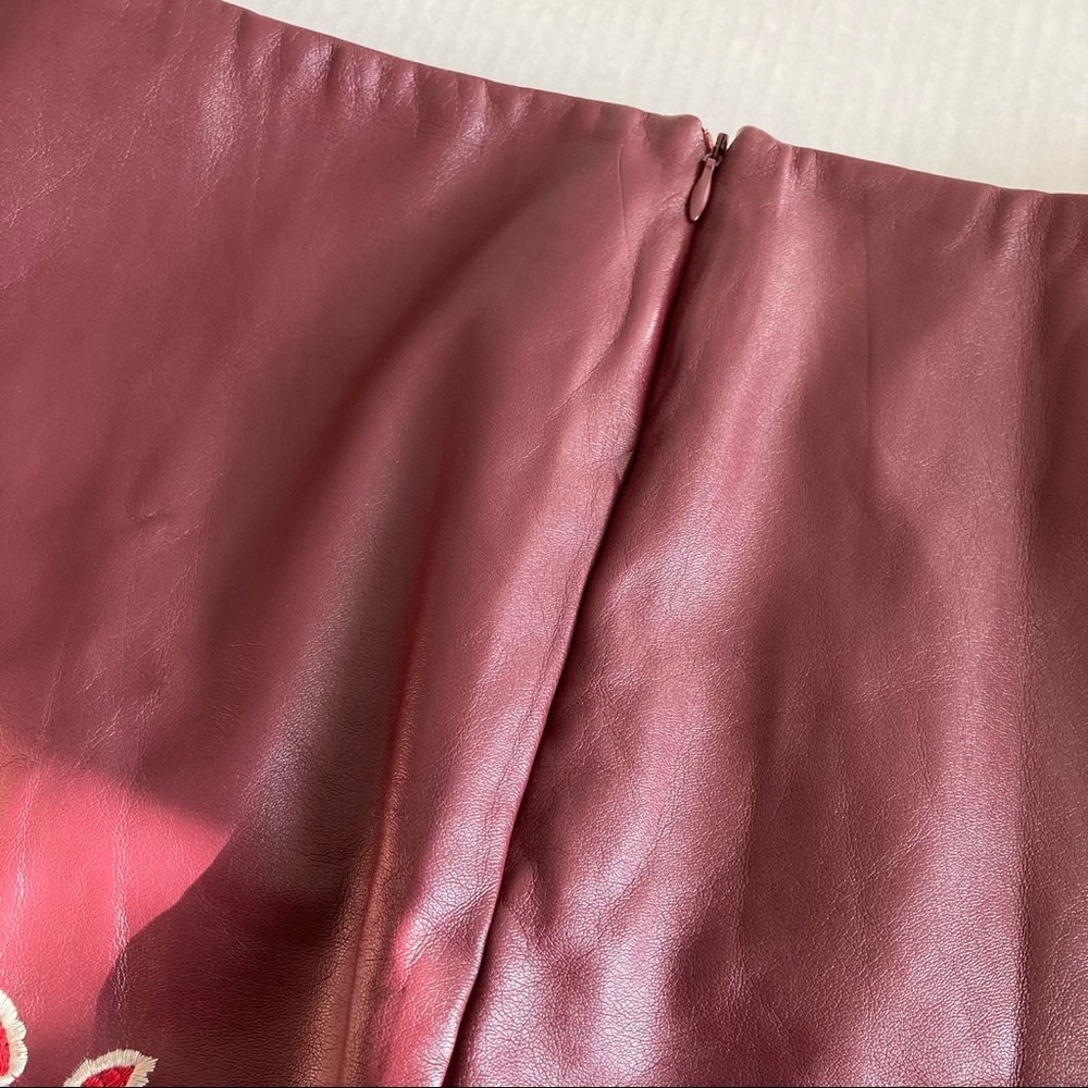RJC | EMBROIDERED FAUX LEATHER MINI SKIRT | M - Picture 13 of 16